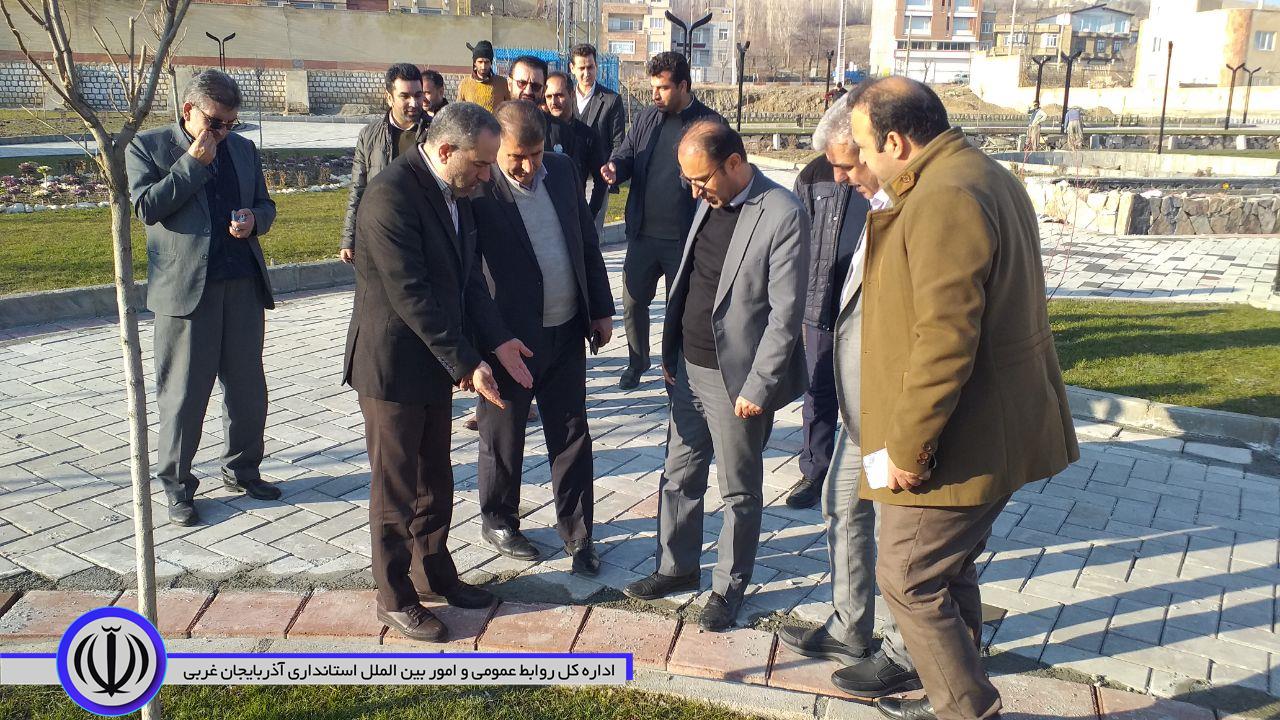بازدید فرماندار بهمراه مدیرکل امور شهری و شوراها استانداری از پروژه های عمرانی شهرداری