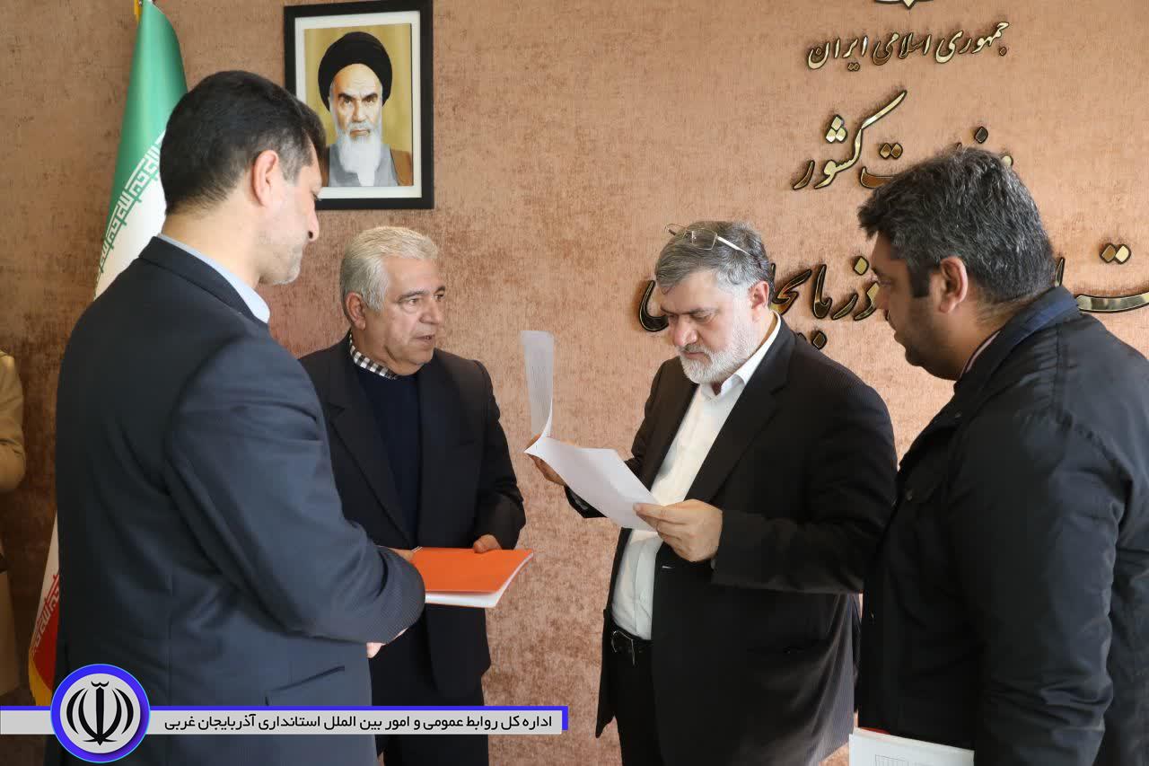 آلبوم تصویری / دیدار مدیر و فعالان حوزه گردشگری و صنایع دستی استان با استاندار آذربایجان‌غربی