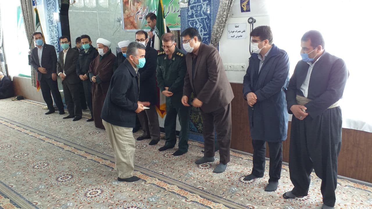 در نهمین روز از دهه مبارک فجر: برگزاری مراسم جشن انقلاب در روستای علی آباد