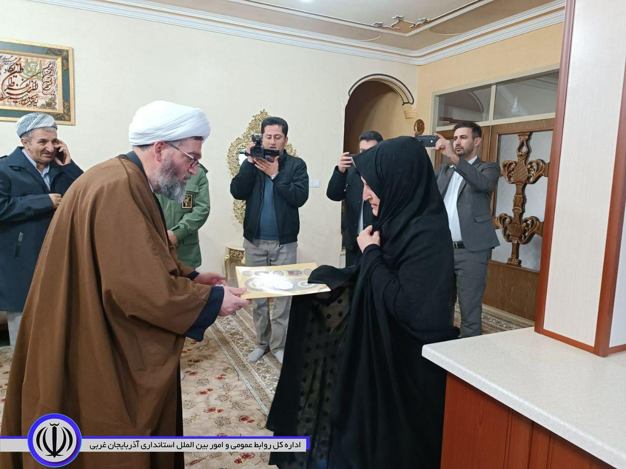 دیدار با خانواده معظم شهدا