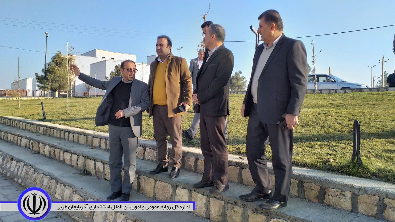 بازدید فرماندار بهمراه مدیرکل امور شهری و شوراها استانداری از پروژه های عمرانی شهرداری