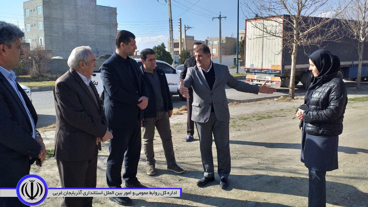 بازدید فرماندار اشنویه از محل پیشنهادی احداث نمایشگاه دائمی صنایع دستی