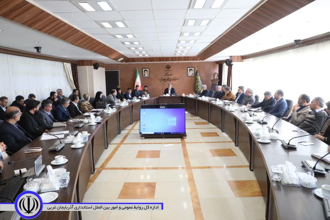 آلبوم تصویری / دیدار مدیر و فعالان حوزه گردشگری و صنایع دستی استان با استاندار آذربایجان‌غربی