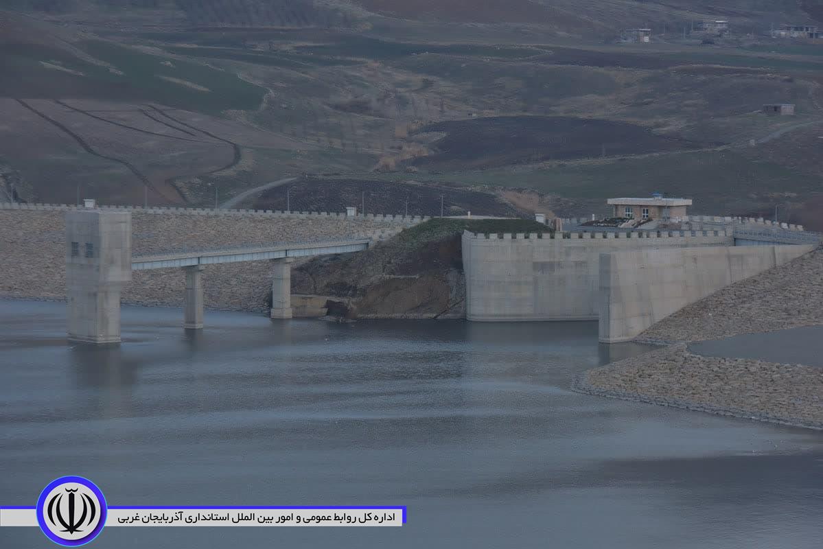 بازدید خبرنگاران آذربایجان غربی از طرح انتقال آب به دریاچه ارومیه + تصاویر