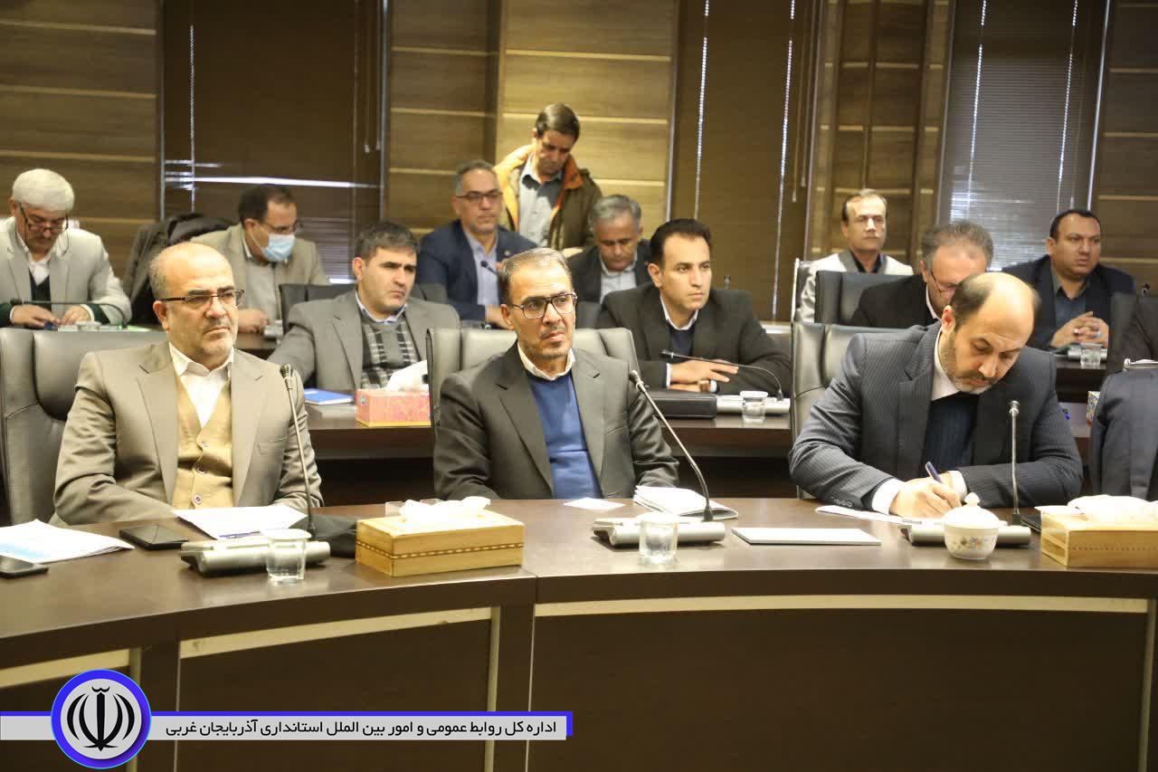 آلبوم تصویری / برگزاری جلسه کارگروه اقتصادی، اشتغال و سرمایه گذاری آذربایجانغربی
