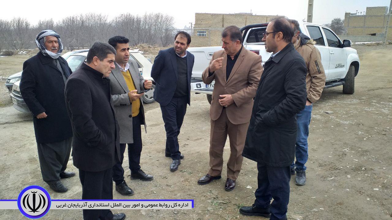 بازدید فرماندار اشنویه از مشکل برق رسانی زمین های مسکونی پاشایی