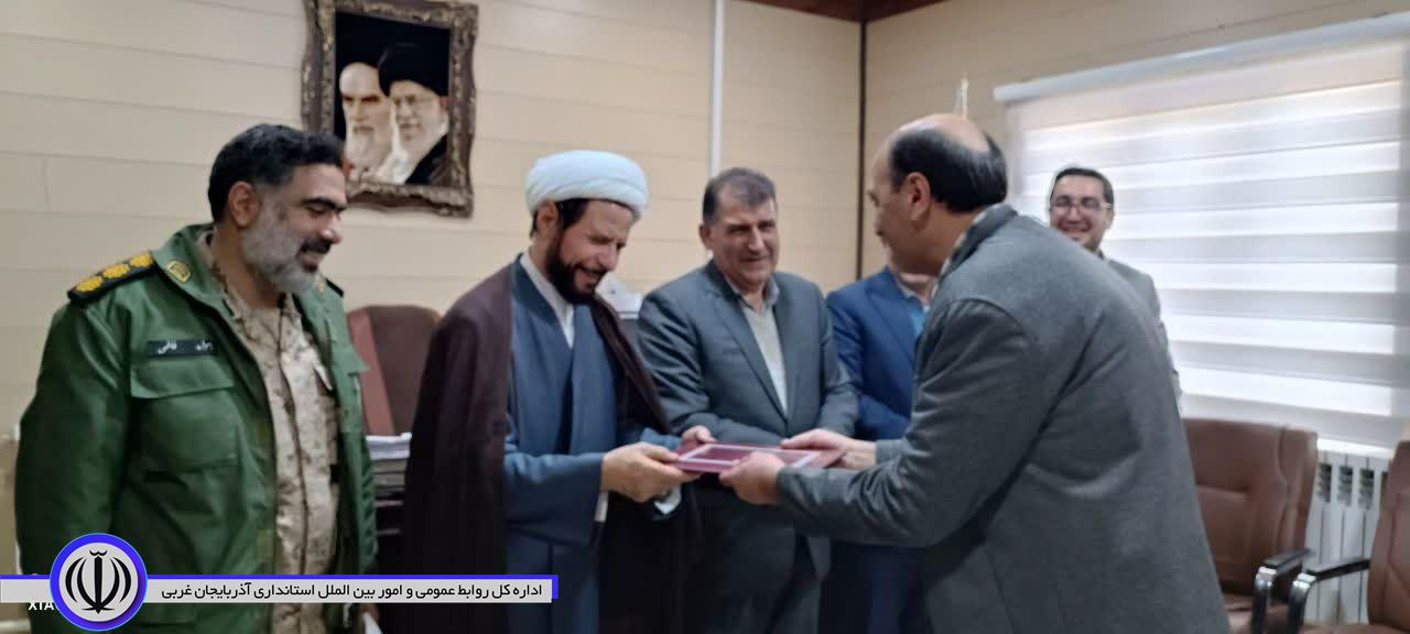 آیین معارفه رئیس پزشکی قانونی اشنویه برگزار گردید