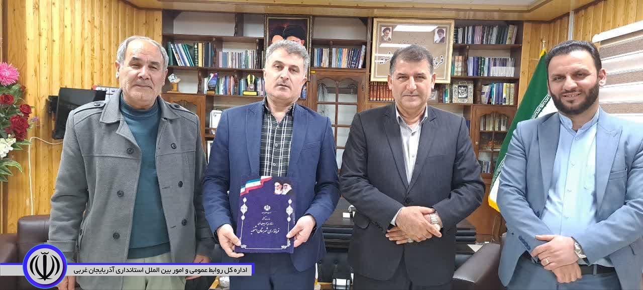 گزارش تصویری تجلیل فرماندار شهرستان اشنویه از هیأت اجرایی و نظارت انتخابات 11 اسفند ماه